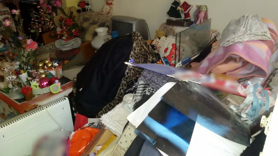 Βρήκαν 6,5 τόνους σκουπίδια σε σπίτι ζεύγους ρακοσυλλεκτών στη Θεσσαλονίκη [εικόνες] | iefimerida.gr 0