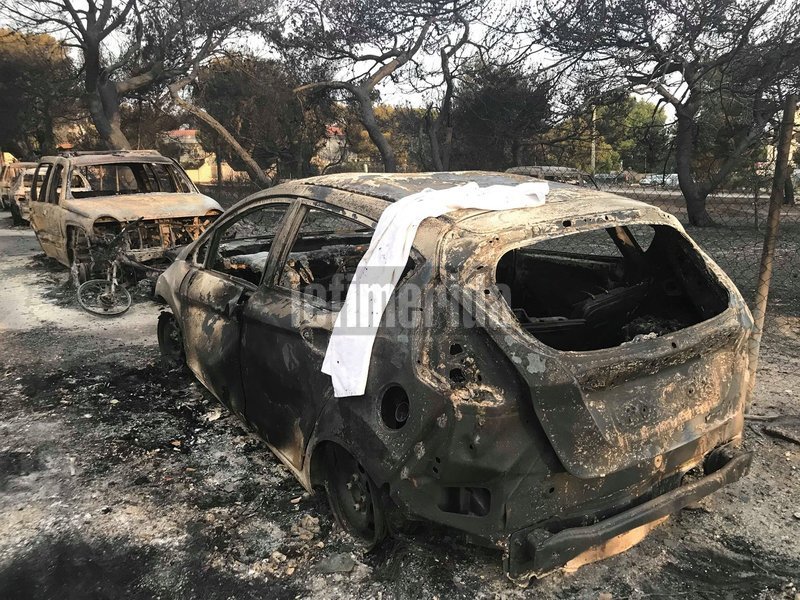 Σπαρακτικές εικόνες: «Κρανίου τόπος» η επόμενη ημέρα στο Μάτι  | iefimerida.gr 10