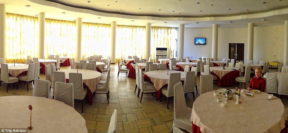 Το... εξάστερο ξενοδοχείο του Κιμ Γιονγκ Ουν «θυμίζει φυλακή» -Αγριο κράξιμο από το Trip Advisor [εικόνες] | iefimerida.gr 2