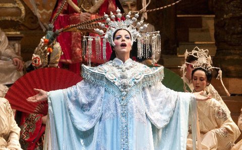 «Τουραντότ» σε σκηνοθεσία Φράνκο Τζεφιρέλι στο Μέγαρο Μουσικής Αθήνας και Θεσσαλονίκης [εικόνες] | iefimerida.gr 1