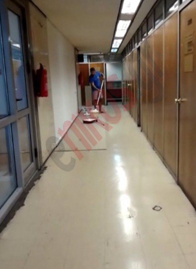 «Επιθεωρητής» Σόιμπλε – Βάφουν το ΥΠΟΙΚ για την επίσκεψή του [εικόνα] | iefimerida.gr 0