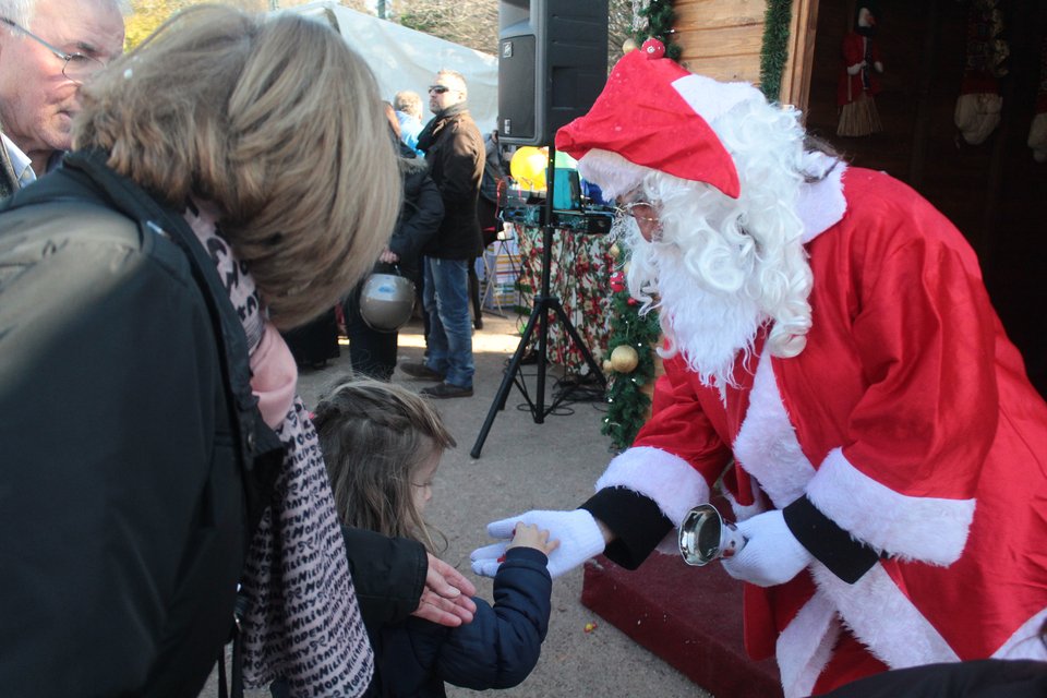 Εορταστικές εκδηλώσεις στο κέντρο της Αθήνας -Συναυλίες & θέατρο για παιδιά [πρόγραμμα]  | iefimerida.gr 0