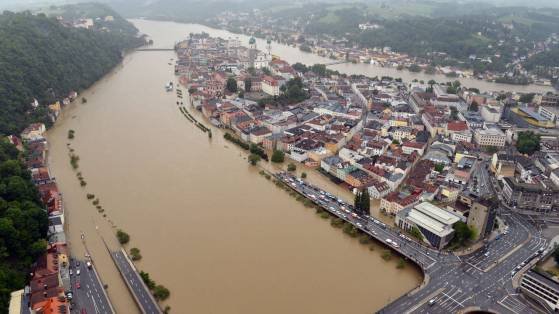Πνίγεται η κεντρική Ευρώπη - Εννιά οι νεκροί από τις πρωτοφανείς πλημμύρες [εικόνες] | iefimerida.gr 0