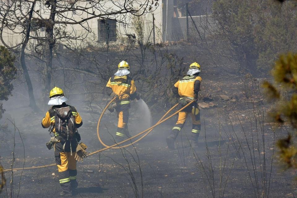 Πύρινη κόλαση σε τουριστικό θέρετρο στην Ιμπιζα- Εκκενώθηκαν σπίτια [εικόνες & βίντεο] | iefimerida.gr 1