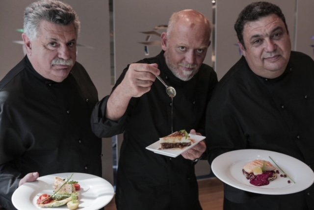 Λευτέρης Λαζάρου, Στέλιος Παρλιάρος και Χριστόφορος Πέσκιας – Φωτογραφίες: Μάρα Δεσύπρη