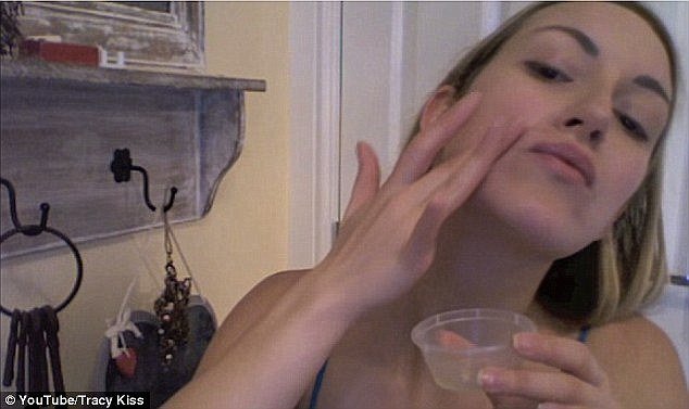 29χρονη υποστηρίζει ότι βρήκε το καλύτερο αντιγριπικό: Βάζει στο smoothie της σπέρμα [βίντεο] | iefimerida.gr 0