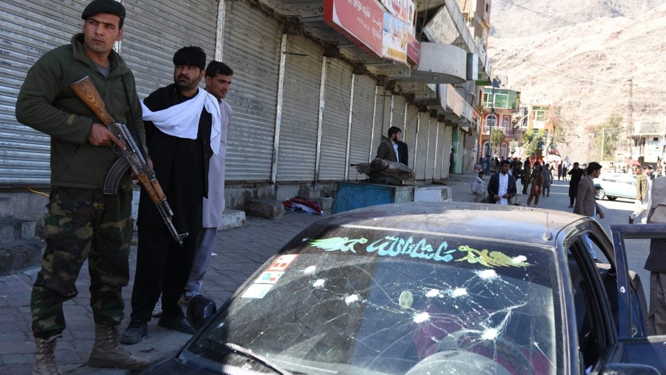 Δύο επιθέσεις αυτοκτονίας στο Αφγανιστάν -25 νεκροί [εικόνες] | iefimerida.gr 1