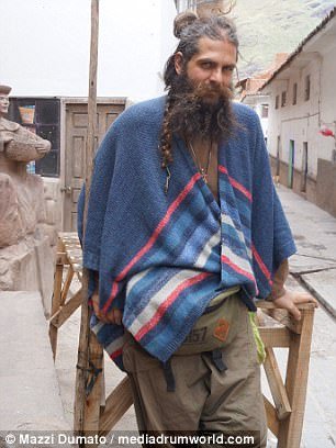 Σύρος εκατομμυριούχος δώρισε την περιουσία του ύψους 3 εκατ. ευρώ -Τώρα ζει σε βαν [εικόνες] | iefimerida.gr 1