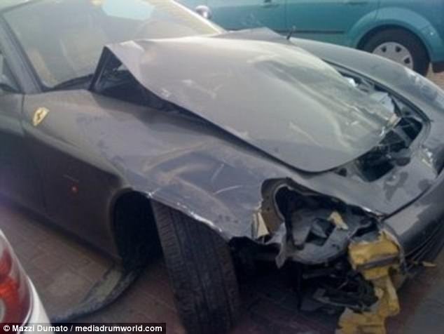 Σύρος εκατομμυριούχος δώρισε την περιουσία του ύψους 3 εκατ. ευρώ -Τώρα ζει σε βαν [εικόνες] | iefimerida.gr 0