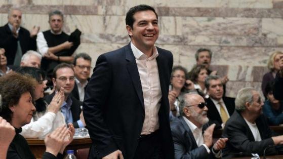Επικριτική η Bild για Τσίπρα: Η χώρα του είναι χρεοκοπημένη και αυτός γελάει [εικόνες] | iefimerida.gr 9