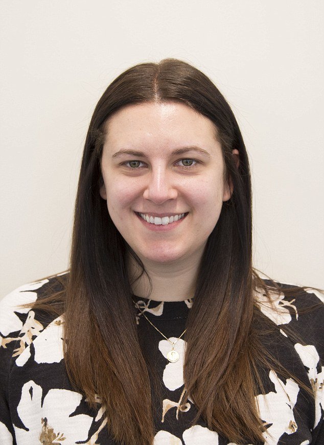 Καρέ-καρέ πώς γίνεται το πρόσωπο μιας γυναίκας αν δεν το πλύνει καθόλου επί ένα μήνα [εικόνες] | iefimerida.gr 2