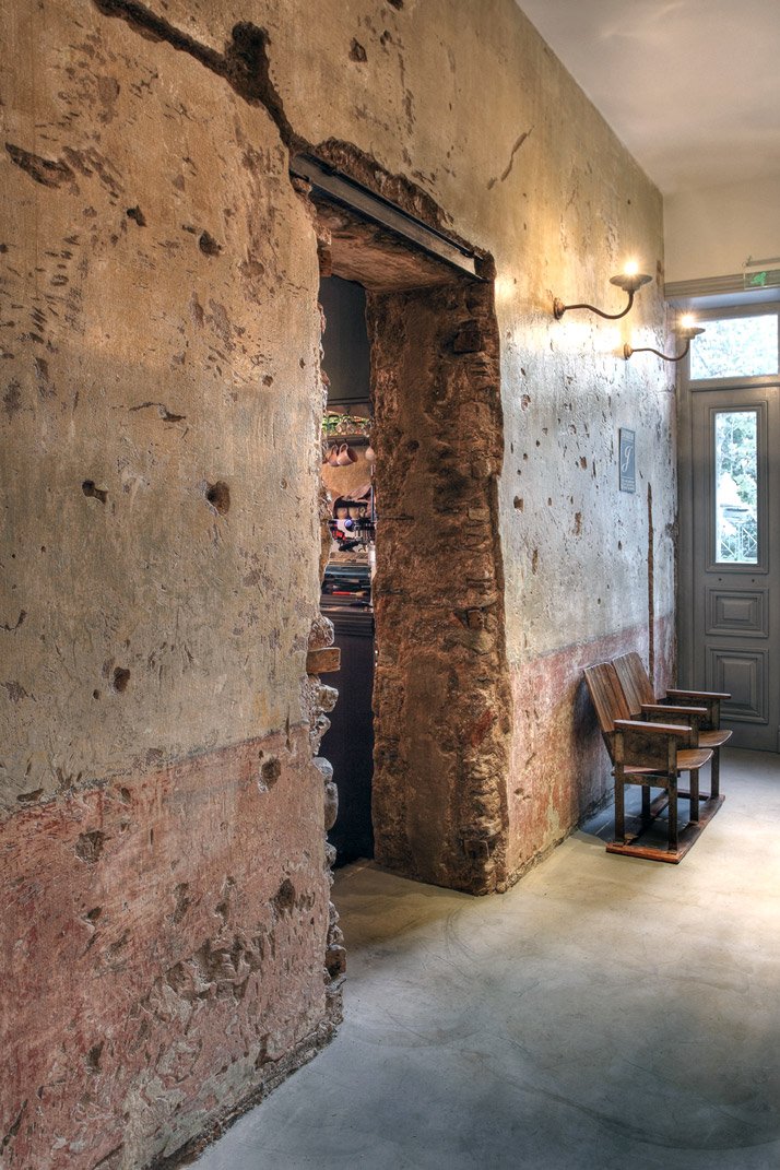 Μία από τις παλαιότερες επαύλεις της Κηφισιάς μεταμορφώθηκε σε ένα επιπέδου Νέας Υόρκης bar resto [εικόνες] | iefimerida.gr 1