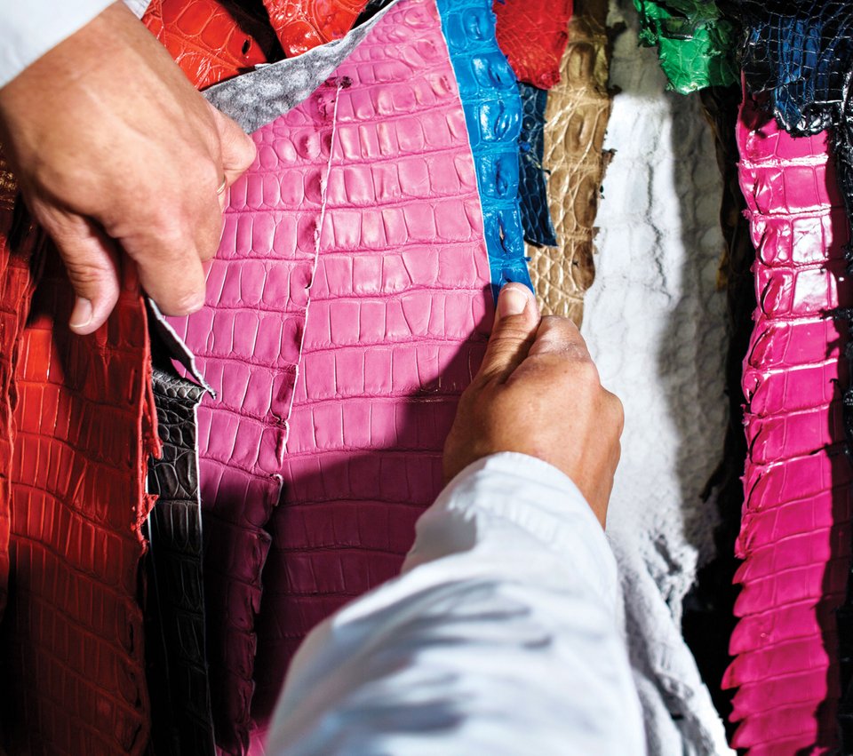 Χλιδή, ομορφιά, τέχνη: Μέσα στα στρατηγεία της Prada στην Τοσκάνη –Σε μικρά χωριά, καλύπτουν ως και ένα οικοδομικό τετράγωνο  [εικόνες] | iefimerida.gr 1