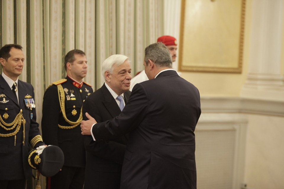 Οι ευχές πολιτικών αρχηγών, υπουργών στον Πρόεδρο της Δημοκρατίας [εικόνες] | iefimerida.gr 4