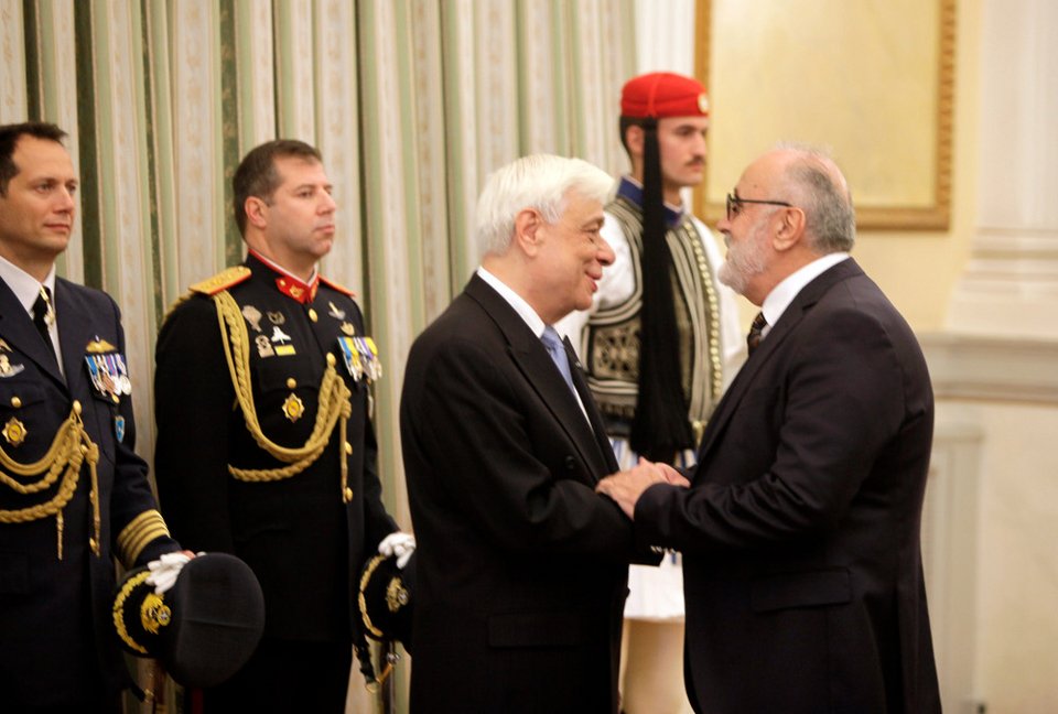 Οι ευχές πολιτικών αρχηγών, υπουργών στον Πρόεδρο της Δημοκρατίας [εικόνες] | iefimerida.gr 6