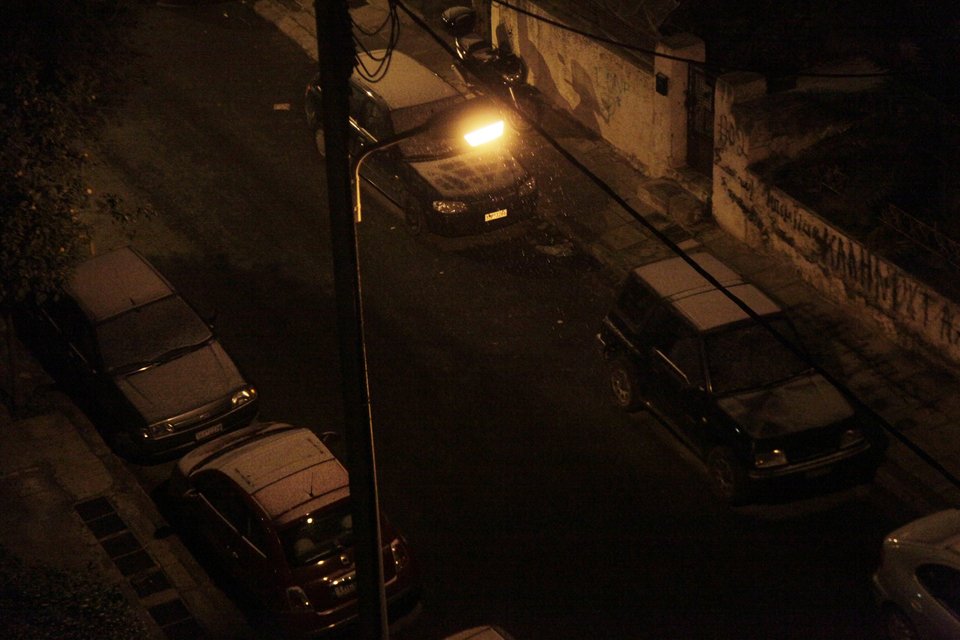 Χιόνι στην Αθήνα - Το έστρωσε και στην... Κυψέλη [πρωτοφανείς εικόνες] | iefimerida.gr 10