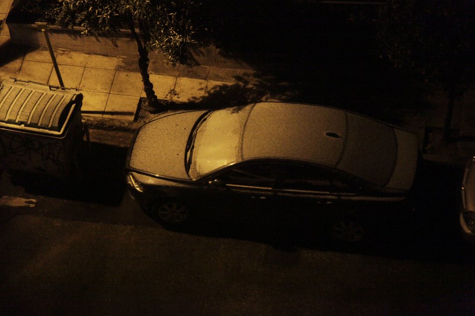 Χιόνι στην Αθήνα - Το έστρωσε και στην... Κυψέλη [πρωτοφανείς εικόνες] | iefimerida.gr 11