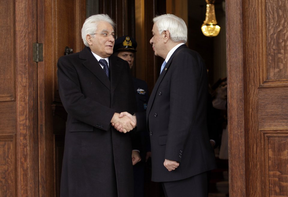 Τετ α τετ του Προέδρου της Ιταλικής Δημοκρατίας με τον Προκόπη Παυλόπουλο [εικόνες & βίντεο]  | iefimerida.gr 0