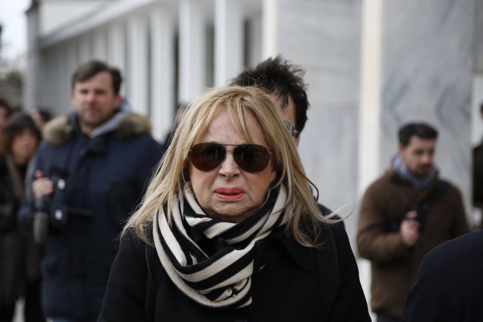 Σύσσωμος ο καλλιτεχνικός κόσμος αποχαιρέτησε τον Σπύρο Ευαγγελάτο [εικόνες] | iefimerida.gr 7