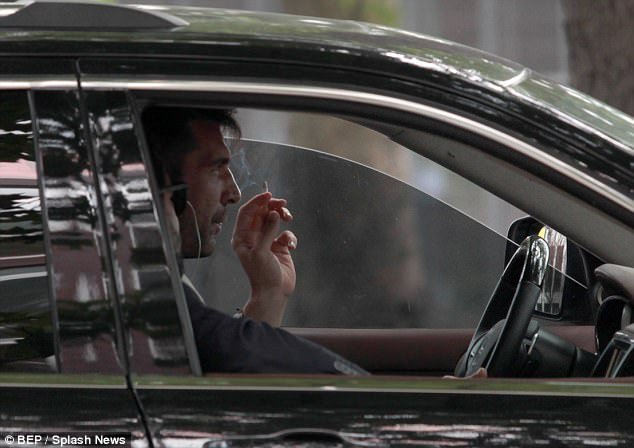 Το... τσιγαράκι του Μπουφόν μετά την πρόκριση στον τελικό του Champions League [εικόνα] | iefimerida.gr 0