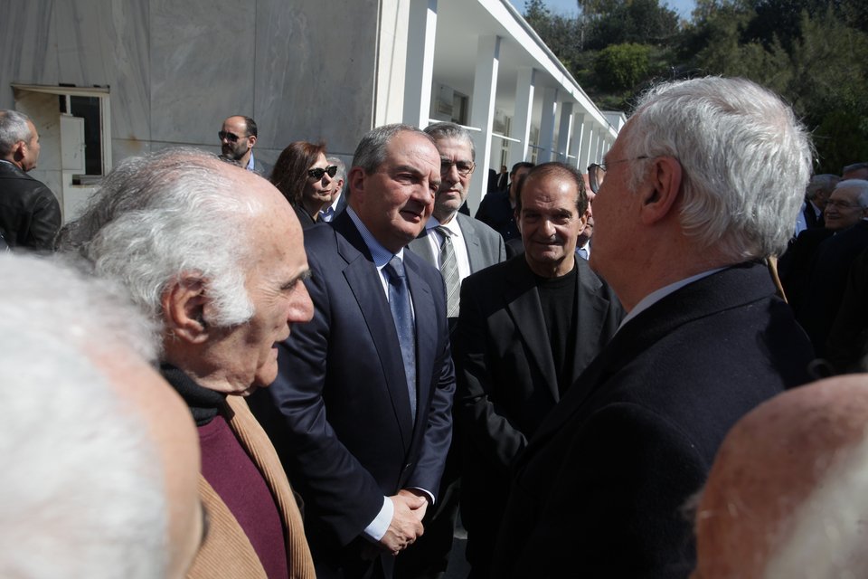 Το τελευταίο αντίο στον εκδότη της εφημερίδας «Φως των Σπορ» Θεόδωρο Νικολαΐδη | iefimerida.gr 0