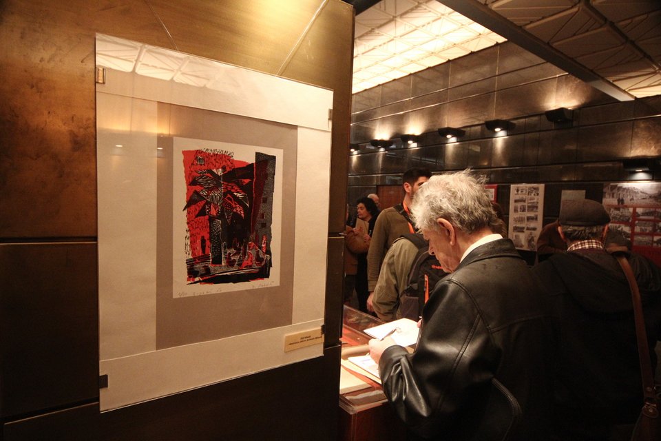 Με τραγούδια ξεκίνησε το 20ό συνέδριο του ΚΚΕ στον Περισσό [εικόνες]  | iefimerida.gr 4