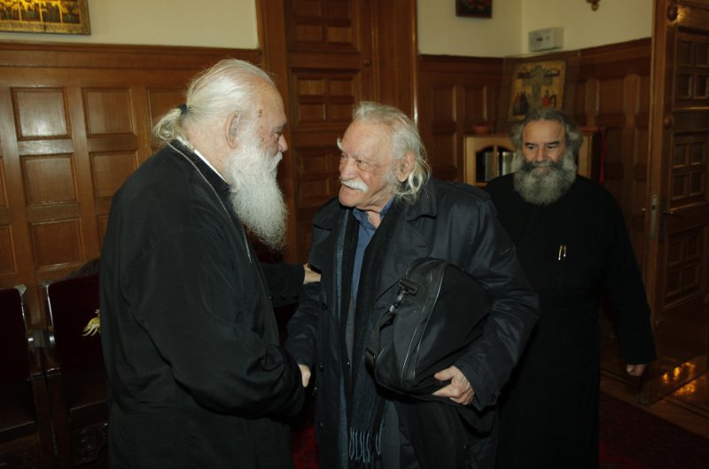 Γλέζος σε Ιερώνυμο: Θέλω θρησκευτική κηδεία | iefimerida.gr 0