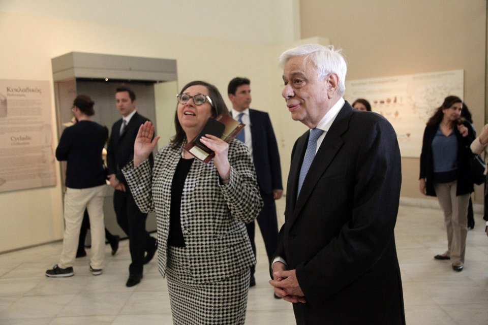 Στο Αρχαιολογικό Μουσείο ο Προκόπης Παυλόπουλος [εικόνες]  | iefimerida.gr 1