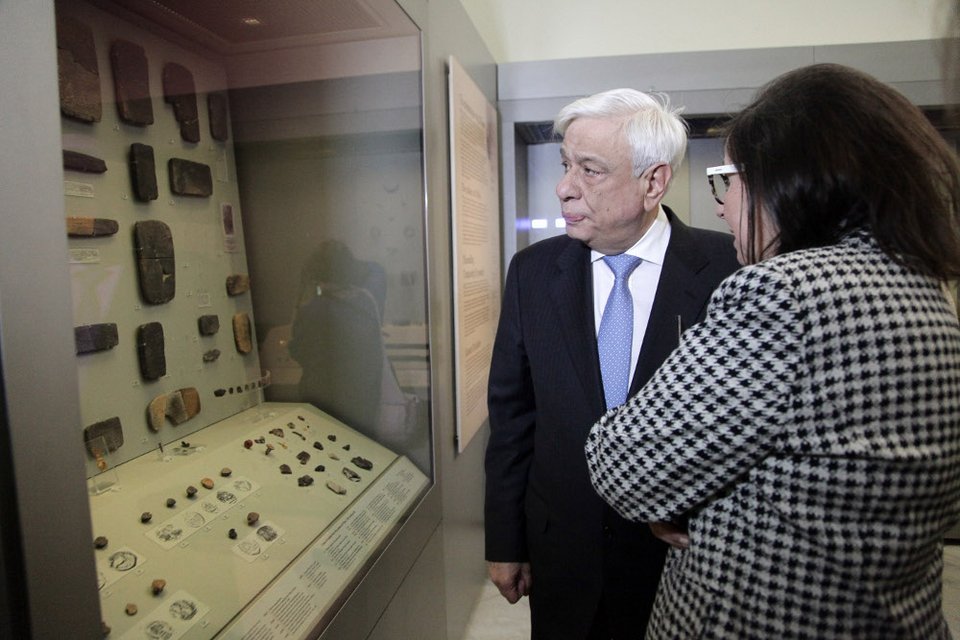 Στο Αρχαιολογικό Μουσείο ο Προκόπης Παυλόπουλος [εικόνες]  | iefimerida.gr 3