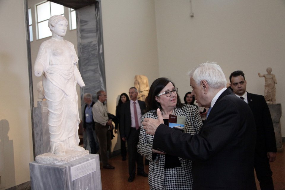 Στο Αρχαιολογικό Μουσείο ο Προκόπης Παυλόπουλος [εικόνες]  | iefimerida.gr 2
