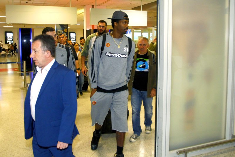 Στην Αθήνα Φώτσης, Τζέιμς και Γκάμπριελ -Μετά την άρνηση να επιστρέψουν με πούλμαν [εικόνες] | iefimerida.gr 2