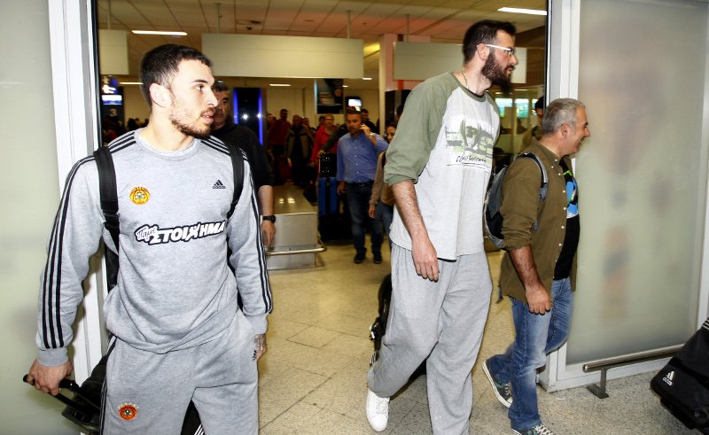 Στην Αθήνα Φώτσης, Τζέιμς και Γκάμπριελ -Μετά την άρνηση να επιστρέψουν με πούλμαν [εικόνες] | iefimerida.gr 4