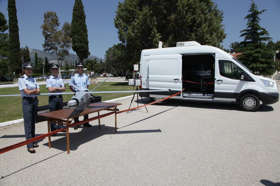 ΕΛ.ΑΣ και Πυροσβεστική απέκτησαν drones -Για έρευνα, διάσωση, ασφάλεια και παρατήρηση [εικόνες]  | iefimerida.gr 1