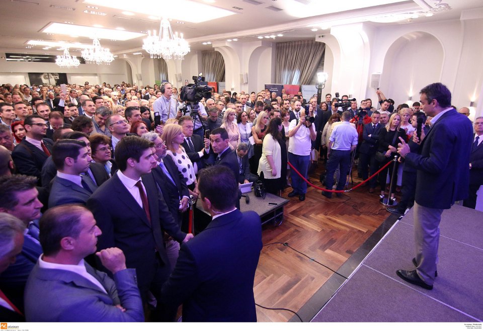 Μητσοτάκης: Ο Τσίπρας δέσμευσε τη χώρα με 2 νέα μνημόνια, εμείς θα τη βγάλουμε από την κρίση | iefimerida.gr 2