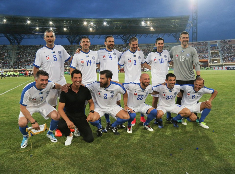 Ξύπνησαν μνήμες στο Ηράκλειο Κρήτης -Η Εθνική του 2004 έχασε 4-2 στα πέναλτι από επίλεκτους της Ιντερ [εικόνες] | iefimerida.gr 9