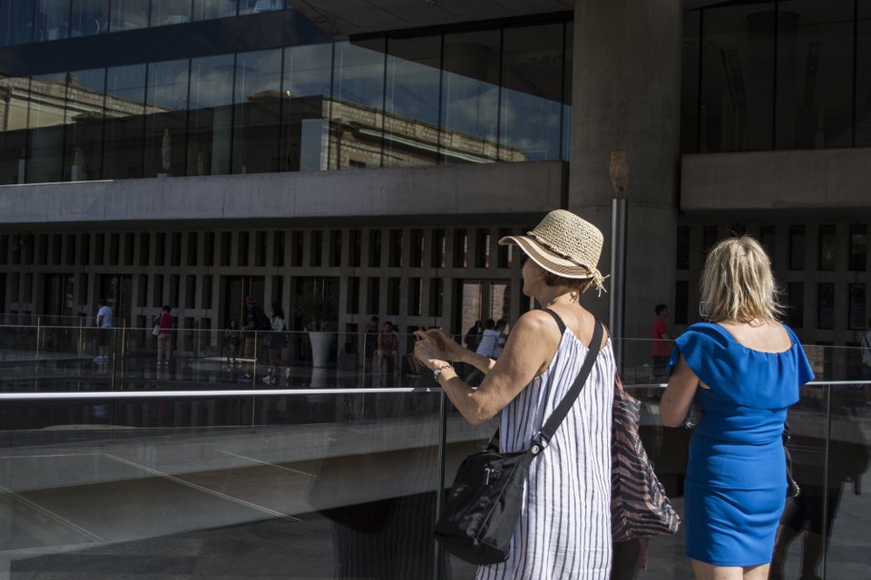 Νυχτερινή ξενάγηση στο Μουσείο Ακρόπολης -Με αφετηρία από την Πλάκα | iefimerida.gr 0