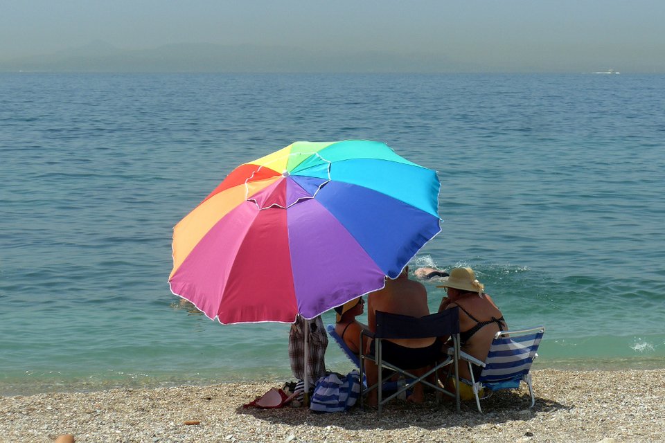 Ωρα για διακοπές: Βασικές συμβουλές για αποφυγή ατυχημάτων σε βουνό και θάλασσα | iefimerida.gr 2