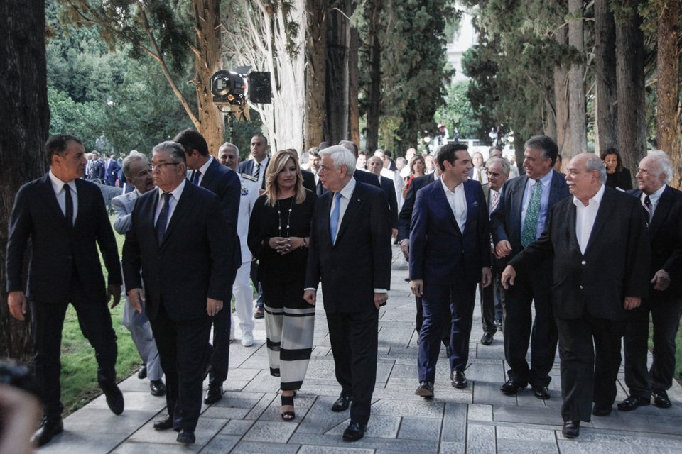 Στους κήπους του Προεδρικού η γιορτή της Δημοκρατίας -Ποιοι έδωσαν το «παρών» [εικόνες] | iefimerida.gr 2