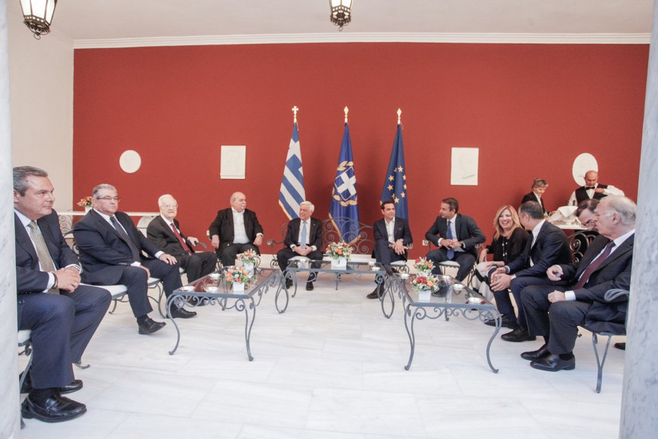 Στους κήπους του Προεδρικού η γιορτή της Δημοκρατίας -Ποιοι έδωσαν το «παρών» [εικόνες] | iefimerida.gr 4