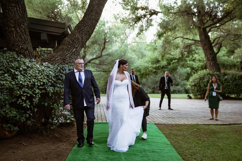 Καθαρίνα: Η ξανθιά Μπόσνιακ, αδελφή της Υβόννης -Οι φωτό που πόσταρε από το γάμο [εικόνες] | iefimerida.gr 14