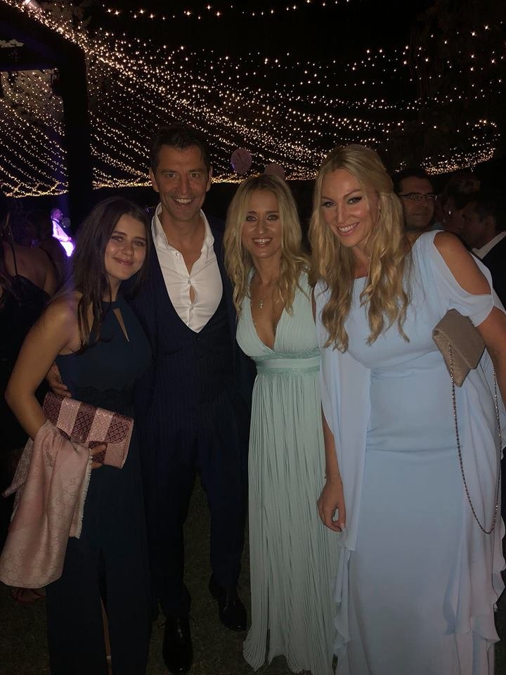 Καθαρίνα: Η ξανθιά Μπόσνιακ, αδελφή της Υβόννης -Οι φωτό που πόσταρε από το γάμο [εικόνες] | iefimerida.gr 7