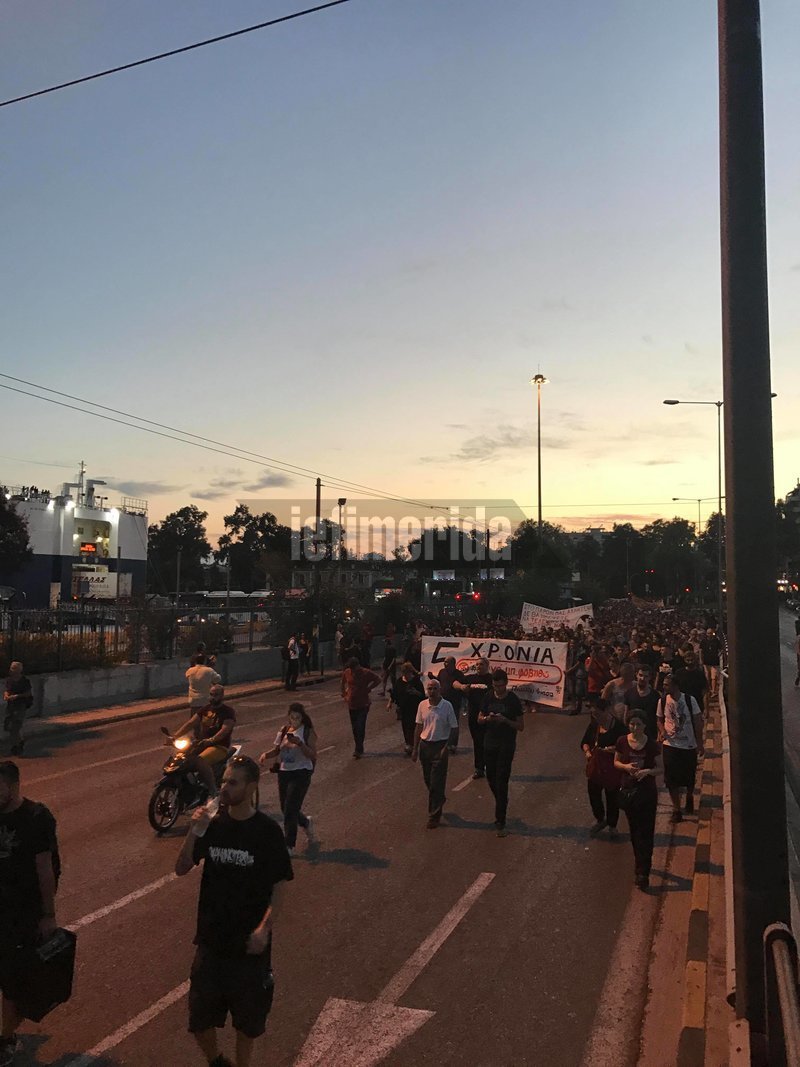 Πορεία στη μνήμη Φύσσα -Επεισόδια σε Πειραιά, Πάτρα και Θεσσαλονίκη [εικόνες & βίντεο] | iefimerida.gr 30