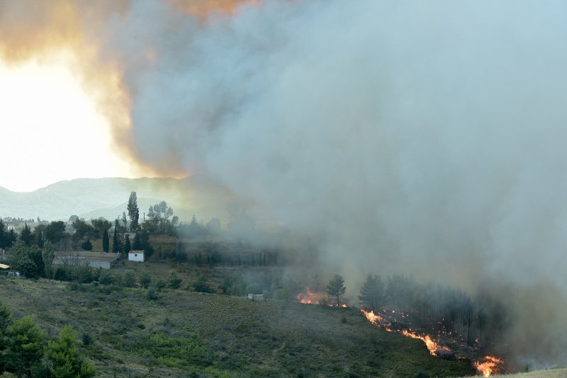 Σε κατάσταση έκτακτης ανάγκης Κάλαμος, Καπανδρίτι, Βαρνάβας -Δύσκολη νύχτα [εικόνες] | iefimerida.gr 5