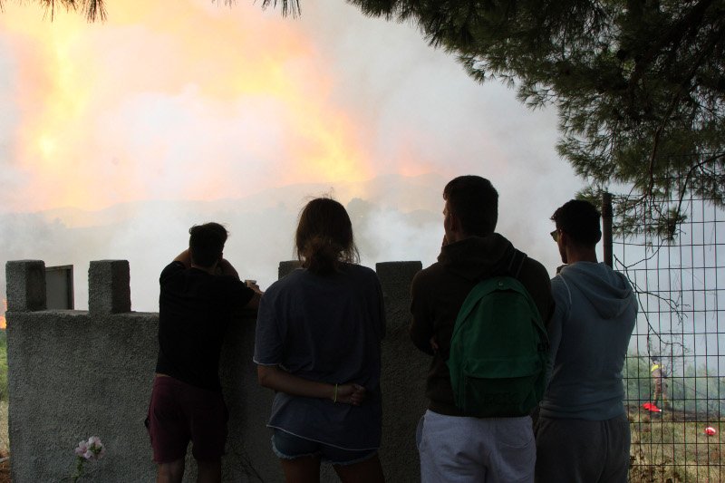 Σε κατάσταση έκτακτης ανάγκης Κάλαμος, Καπανδρίτι, Βαρνάβας -Δύσκολη νύχτα [εικόνες] | iefimerida.gr 9