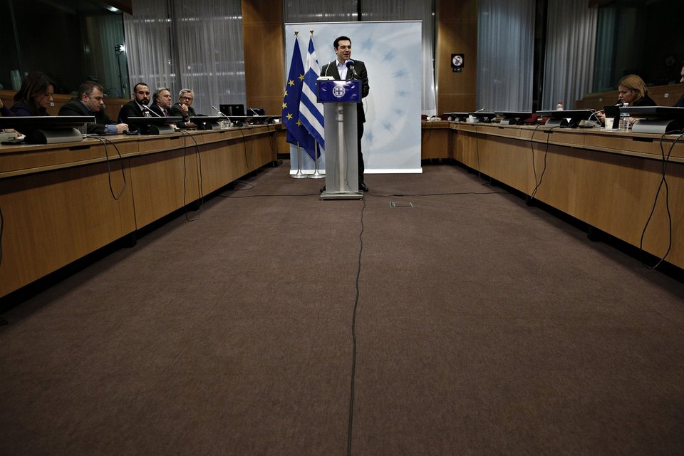 Τσίπρας κατά ΔΝΤ-Σόιμπλε: Αντιδημοκρατικές οι απαιτήσεις τους | iefimerida.gr 1