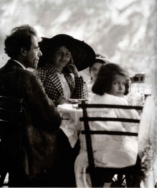  Η παθιασμένη Πέμπτη Συμφωνία του Μάλερ από την ΚΟΘ – Ο συνθέτης, η Αλμα, η αρρώστια και ο έρωτας [εικόνες]  | iefimerida.gr 2