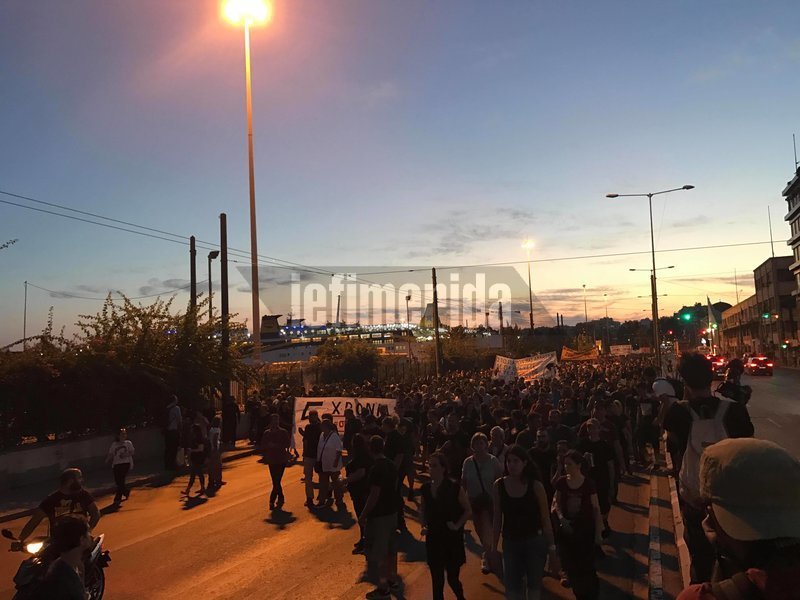 Πορεία στη μνήμη Φύσσα -Επεισόδια σε Πειραιά, Πάτρα και Θεσσαλονίκη [εικόνες & βίντεο] | iefimerida.gr 33