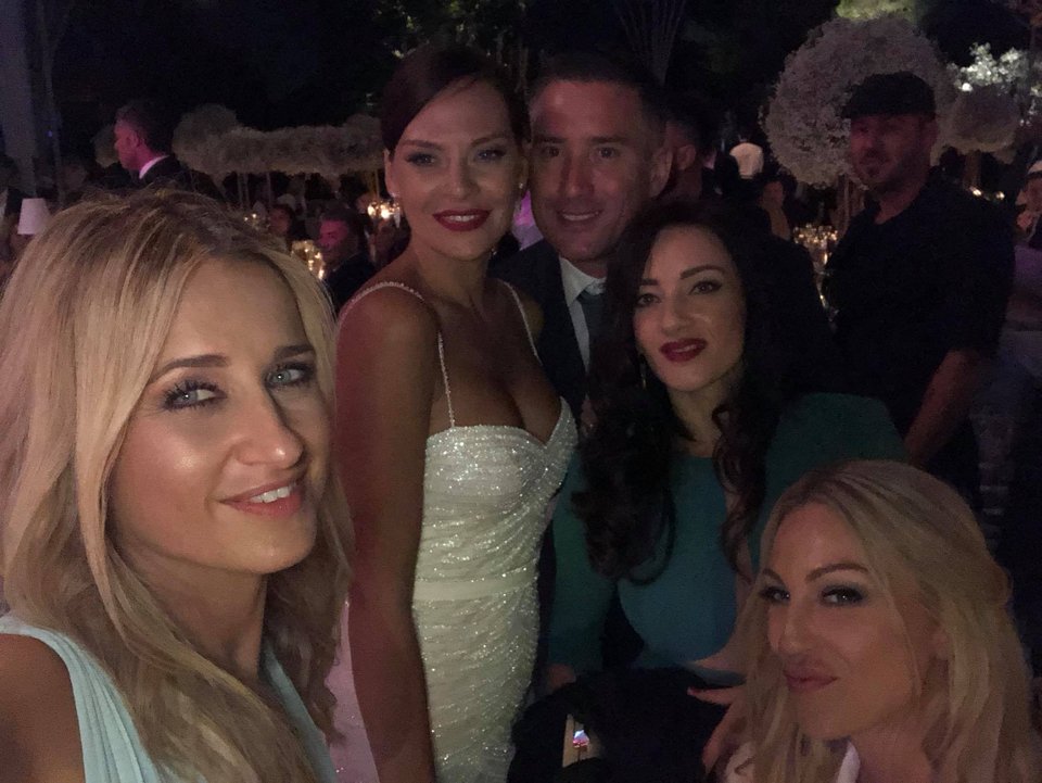 Καθαρίνα: Η ξανθιά Μπόσνιακ, αδελφή της Υβόννης -Οι φωτό που πόσταρε από το γάμο [εικόνες] | iefimerida.gr 6