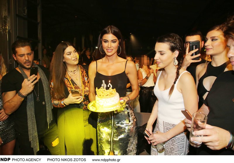 Η Ιωάννα Μπέλλα μας συστήνει την μητέρα της -Σαν αδελφή της [εικόνες] | iefimerida.gr 4