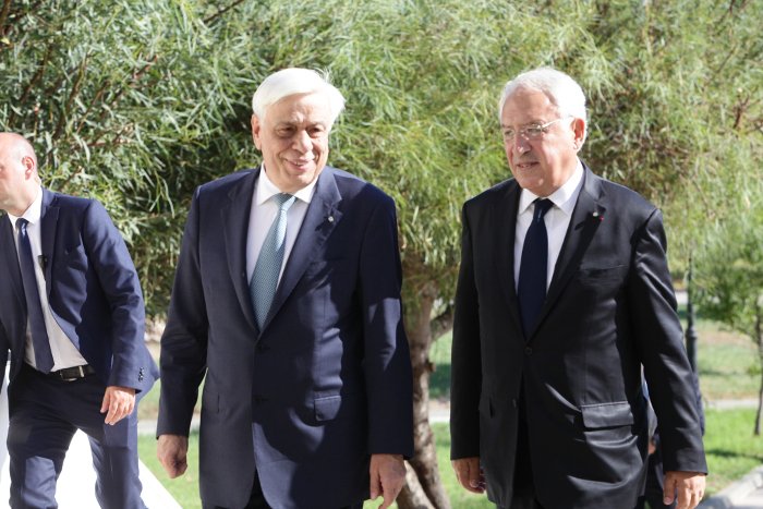 Παυλόπουλος: Η ευρωπαϊκή οικονομική κρίση άγγιξε βαθύτατα τους ευρωπαϊκούς θεσμούς | iefimerida.gr 0